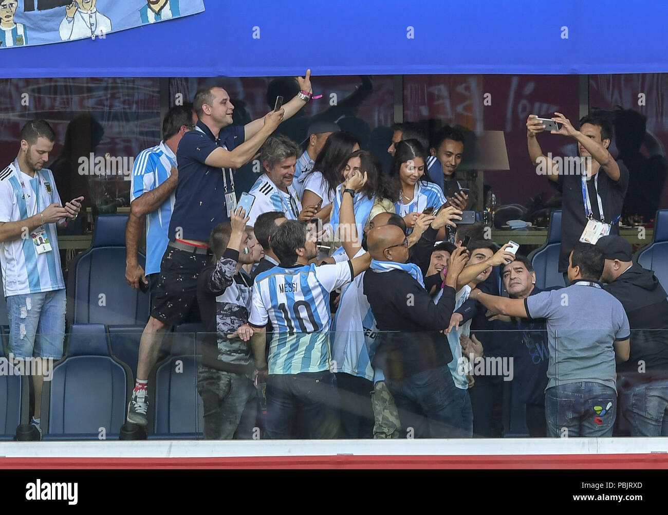 2018 FIFA World Cup - Nigeria vs Argentinien Gruppe D Spieltag 3 Sankt Petersburg mit: Diego Maradona Wo: St. Petersburg, Russische Föderation Wann: 26 Jun 2018 Credit: Anthony Stanley/WENN.com Stockfoto