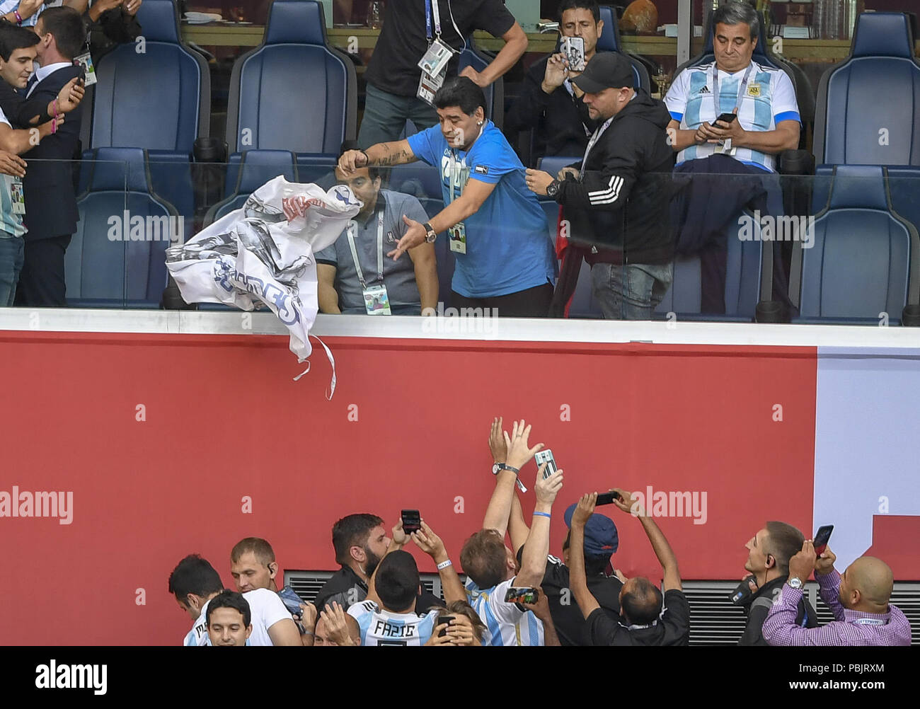 2018 FIFA World Cup - Nigeria vs Argentinien Gruppe D Spieltag 3 Sankt Petersburg mit: Diego Maradona Wo: St. Petersburg, Russische Föderation Wann: 26 Jun 2018 Credit: Anthony Stanley/WENN.com Stockfoto