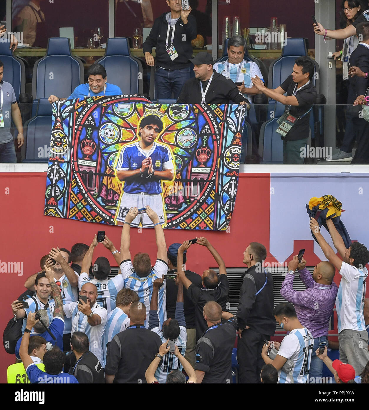 2018 FIFA World Cup - Nigeria vs Argentinien Gruppe D Spieltag 3 Sankt Petersburg mit: Diego Maradona Wo: St. Petersburg, Russische Föderation Wann: 26 Jun 2018 Credit: Anthony Stanley/WENN.com Stockfoto