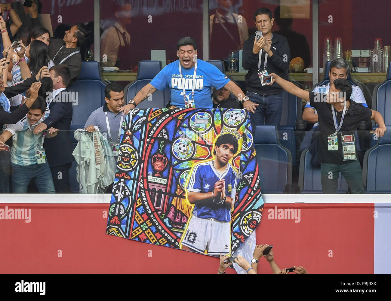 2018 FIFA World Cup - Nigeria vs Argentinien Gruppe D Spieltag 3 Sankt Petersburg mit: Diego Maradona Wo: St. Petersburg, Russische Föderation Wann: 26 Jun 2018 Credit: Anthony Stanley/WENN.com Stockfoto
