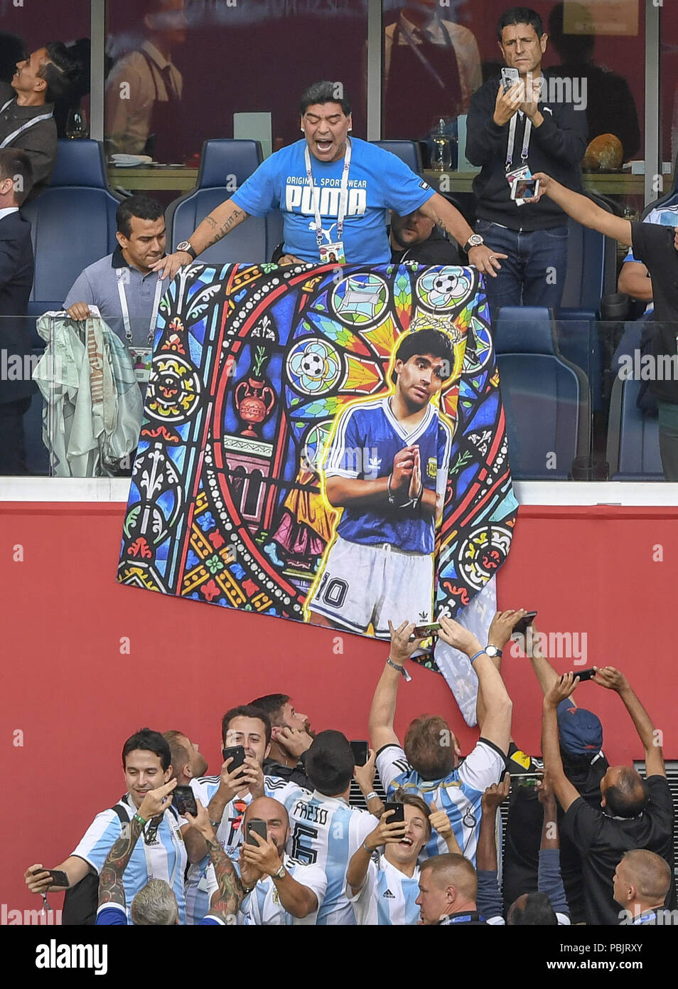 2018 FIFA World Cup - Nigeria vs Argentinien Gruppe D Spieltag 3 Sankt Petersburg mit: Diego Maradona Wo: St. Petersburg, Russische Föderation Wann: 26 Jun 2018 Credit: Anthony Stanley/WENN.com Stockfoto