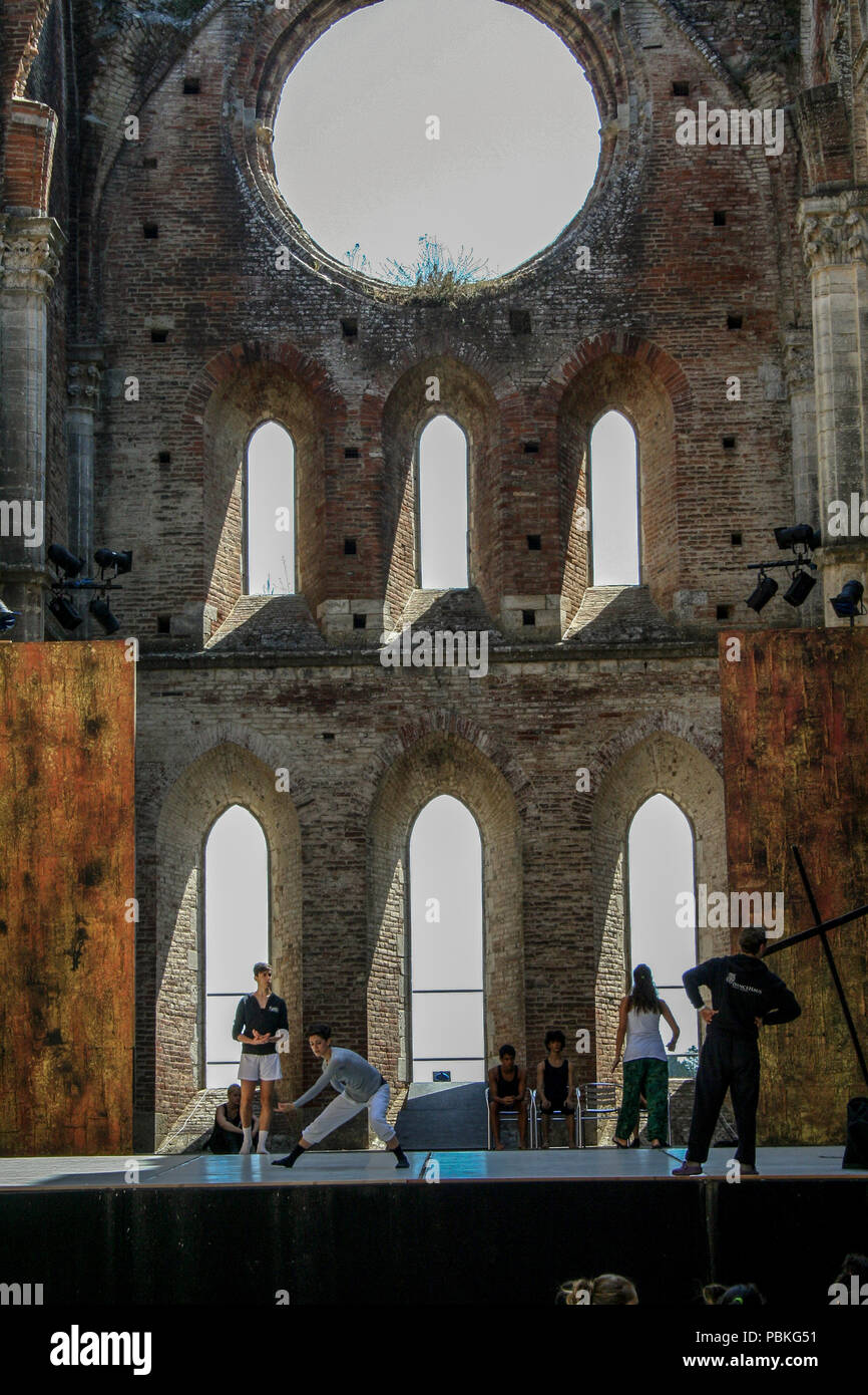 Mittelalterliche Abtei von San Galgano in Toskana Stockfoto