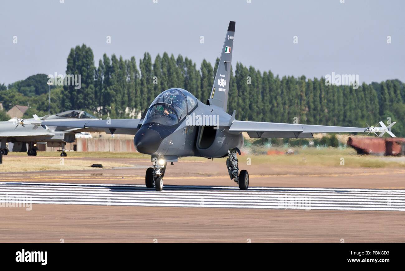 Leonardo Aermacchi M346 FAmultirole Variante in der Lage LuftLuft