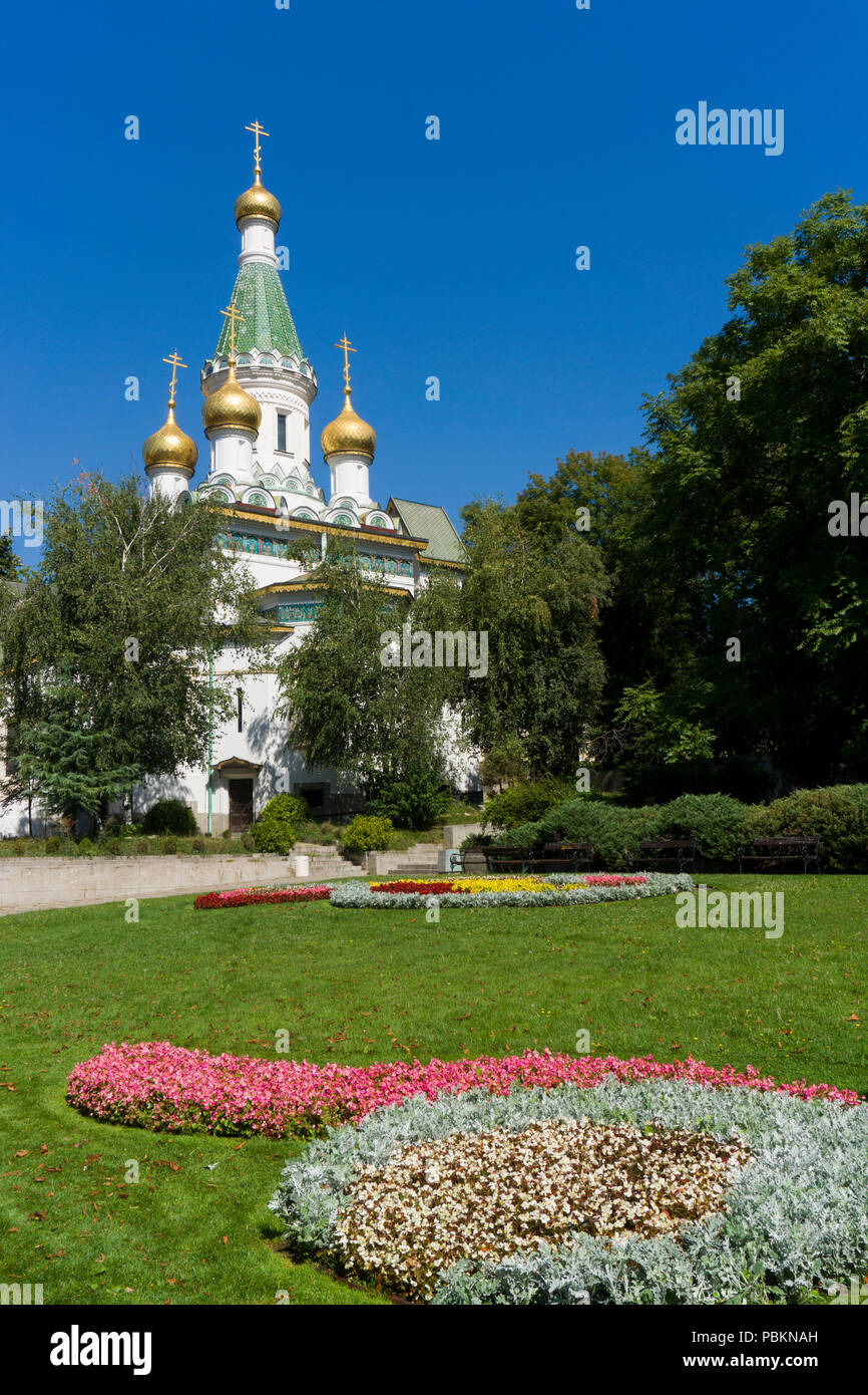 Garten in der Nähe der russischen Kirche des Hl. Nikolaus des Miracle-Maker, Sofia, Bulgarien Stockfoto