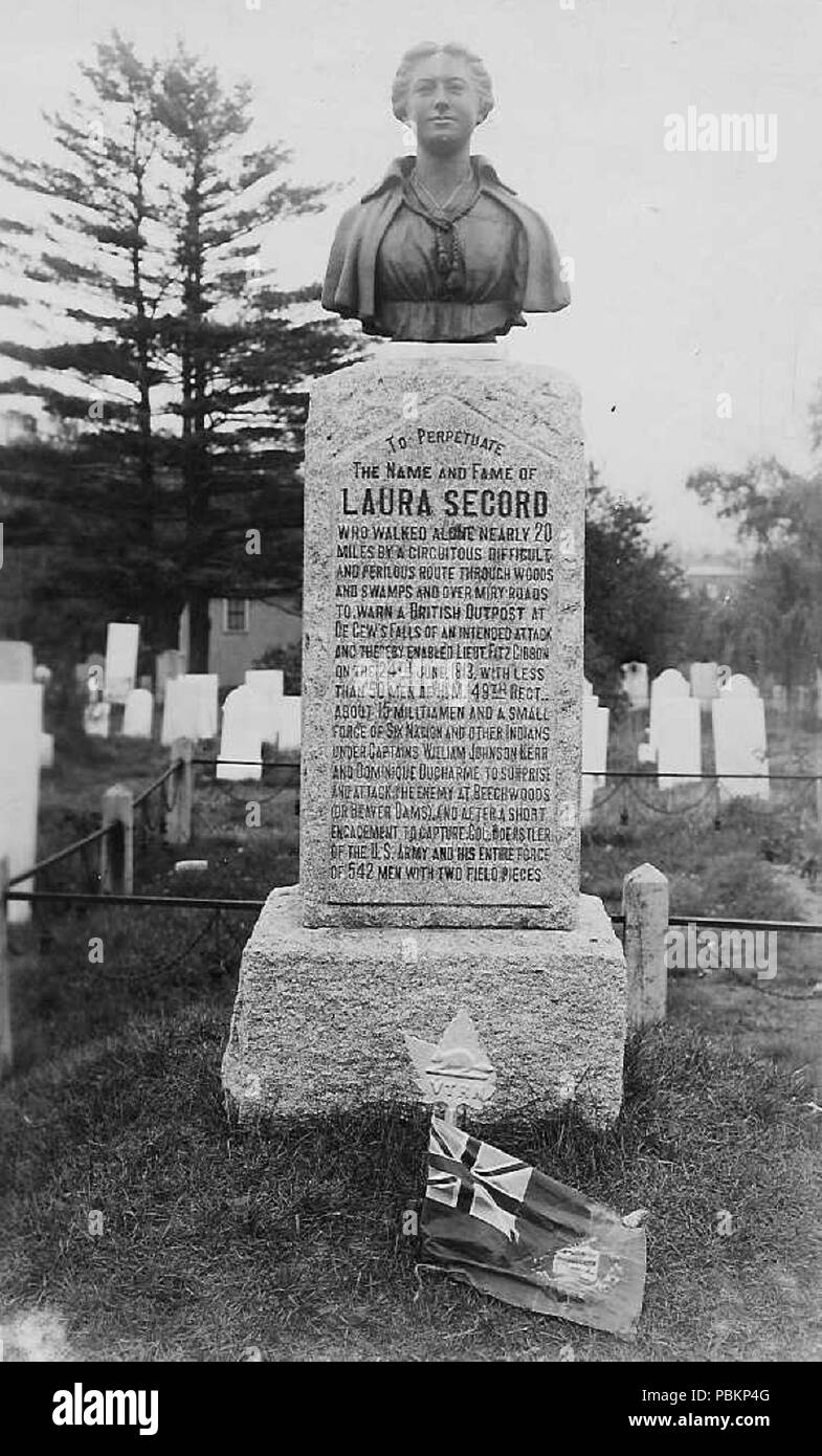. Englisch: Laura Secord Monument an der Drummond Hill Friedhof, Niagara Falls, Ontario, Kanada. ca. 1920 (auf ähnliche Postkarten aus der gleichen Serie in der nfpl Sammlung, und der Version der Roten Stern im Bild, die im Jahre 1921 ersetzt wurde) 887 Laura Secord Monument an der Drummond Hill Friedhof Stockfoto