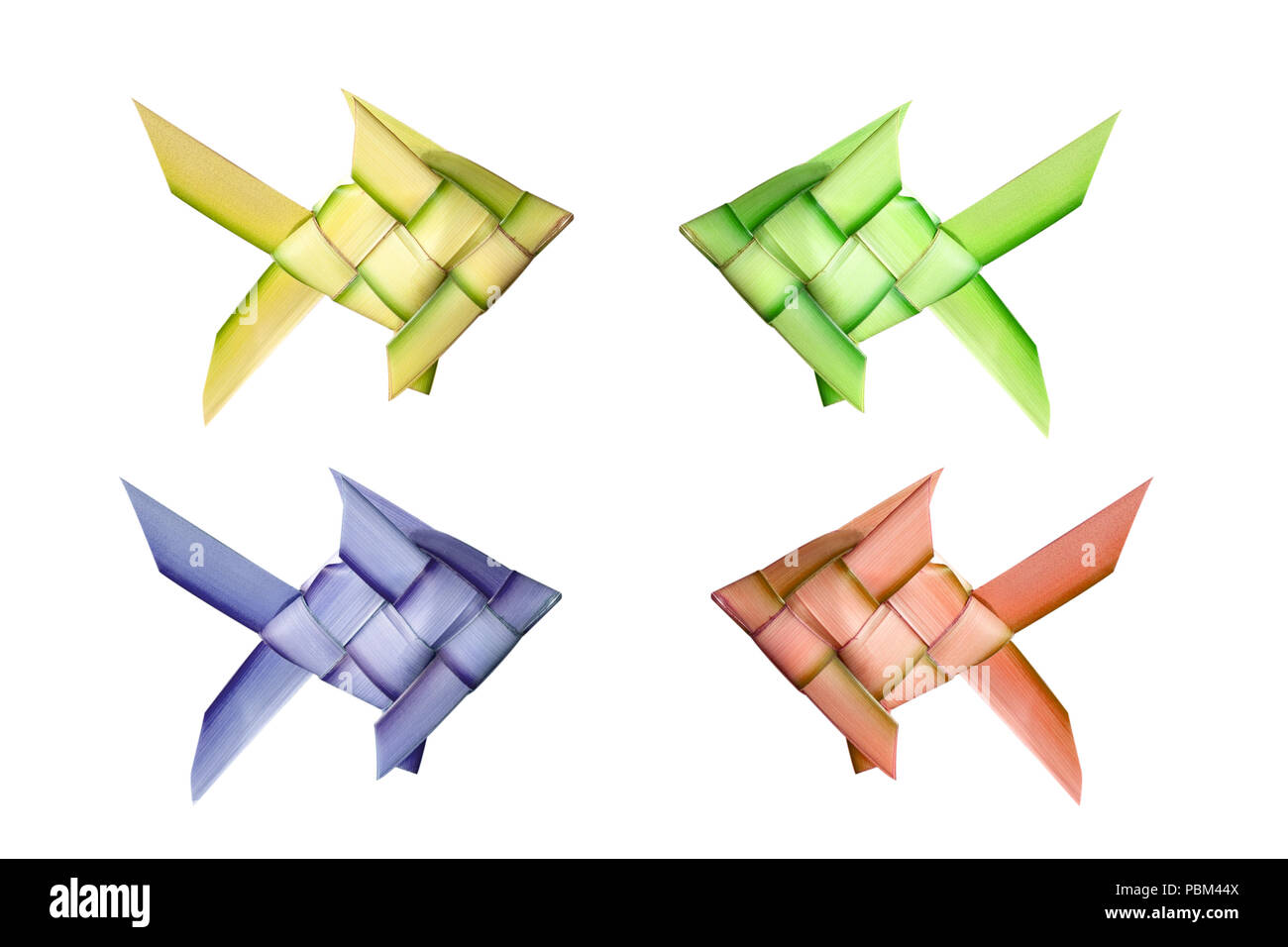 Gewebte Fisch aus coconut Leaf isoliert auf weißem Hintergrund Stockfoto