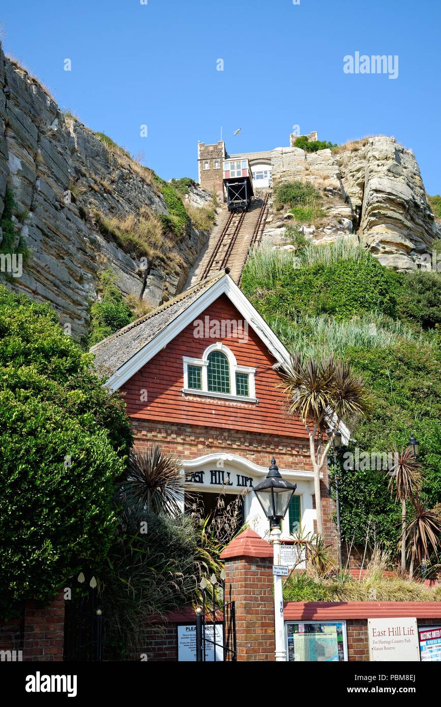 Die East Cliff Personenaufzug in der Felsen ein Nore Bereich von Hastings East Sussex England Großbritannien Stockfoto