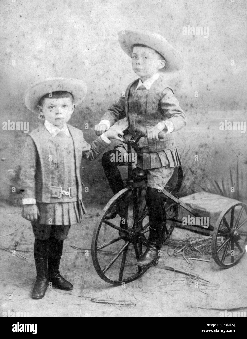 859 Kid, Dreirad, Fahrrad Fortepan 22610 Stockfoto