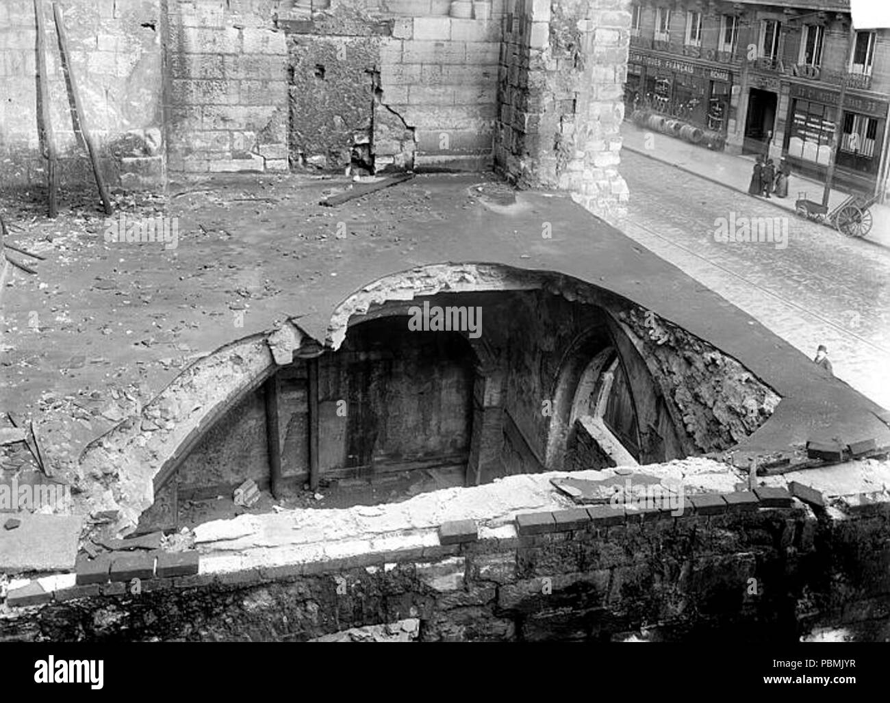 Abbaye Saint-Martin-des-Champs (Ancienne) Conservatoire National des Arts et Métiers Musée National des Techniken - Eglise Chapelle à gauche du Clocher toiture... - Médiathèque de l'architecture et 0098. Stockfoto