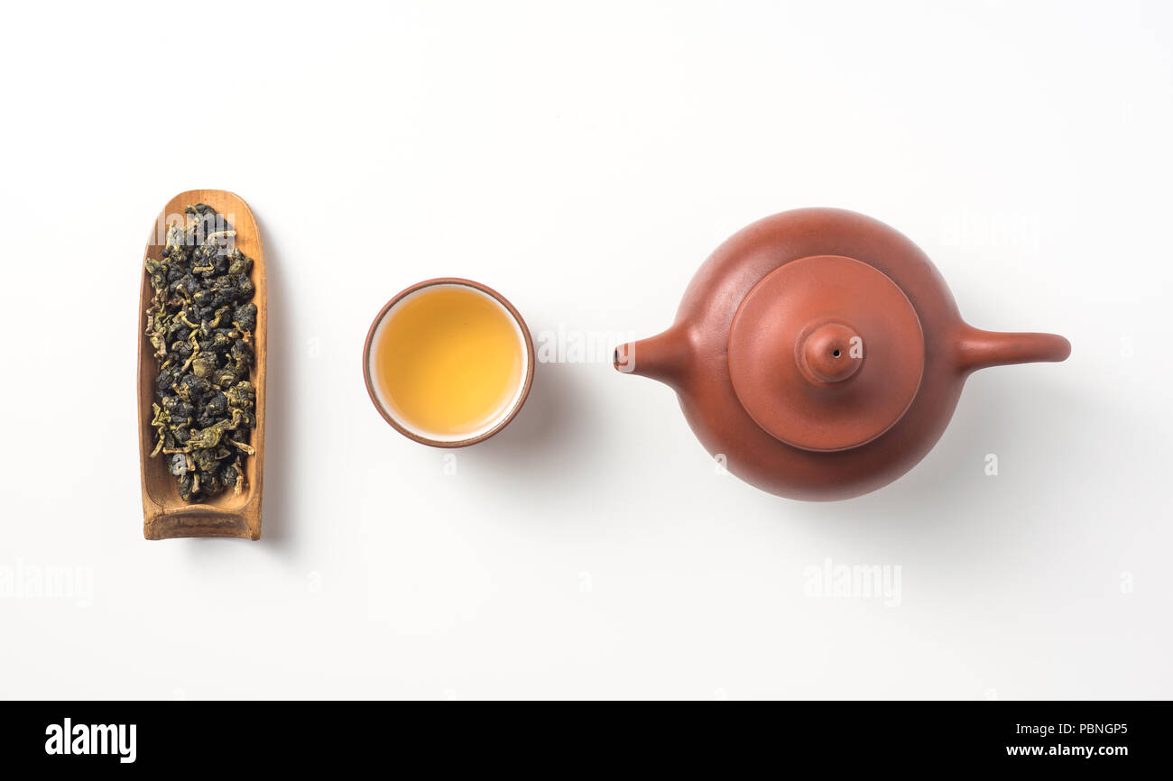 Asien Kultur und Design Konzept - frische Taiwan oolong Tee und Teekanne Stockfoto