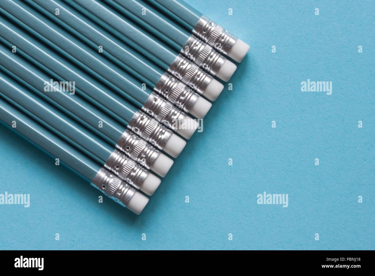 Bleistifte in Ausrichtung Stockfoto