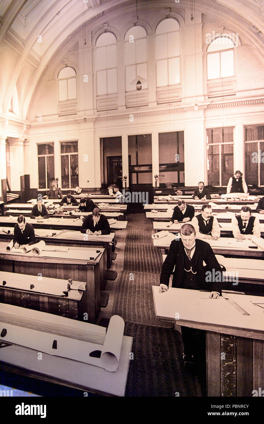 BELFAST, NI - Juli 14, 2016: Bild von konstruktoren Zeichnung Plan in der Titanic Belfast, Besucher Attraktion des RMS Tinanic, einem Schiff der gewidmet Stockfoto