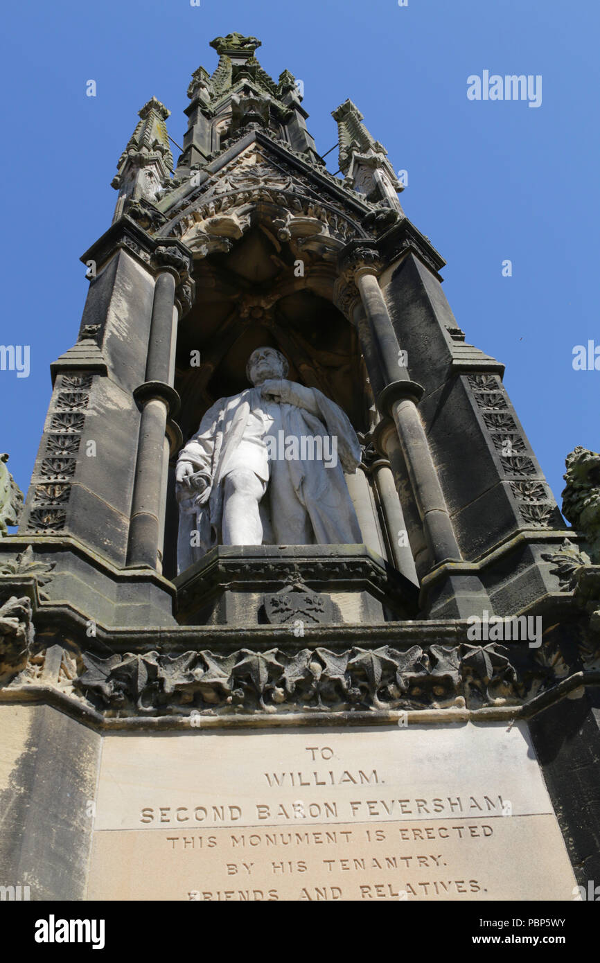 Denkmal für William Duncombe, zweiten Baron Feversham auf dem Markt in Helmsley, Yorkshire Stockfoto