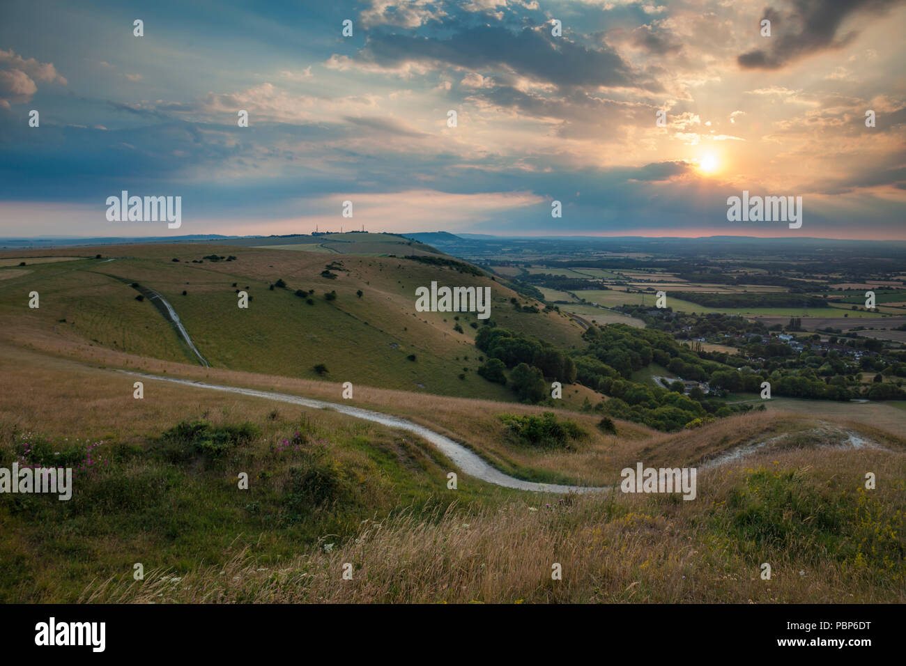 Sommer Sonnenuntergang am Devil's Dyke, West Sussex. South Downs National Park. Stockfoto