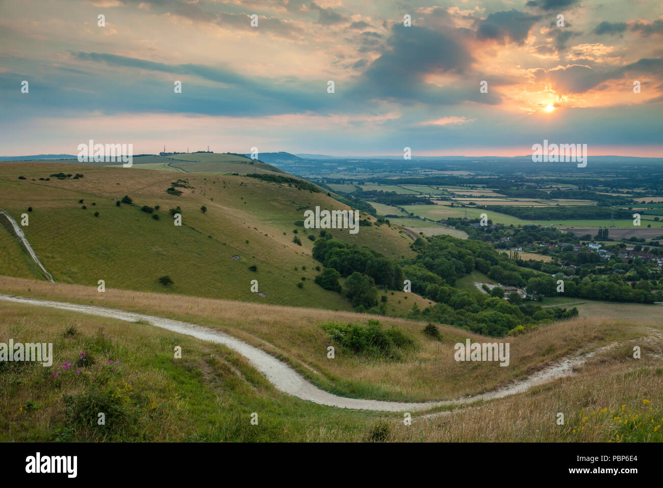 Sommer Sonnenuntergang am Devil's Dyke, South Downs National Park in West Sussex, England. Stockfoto