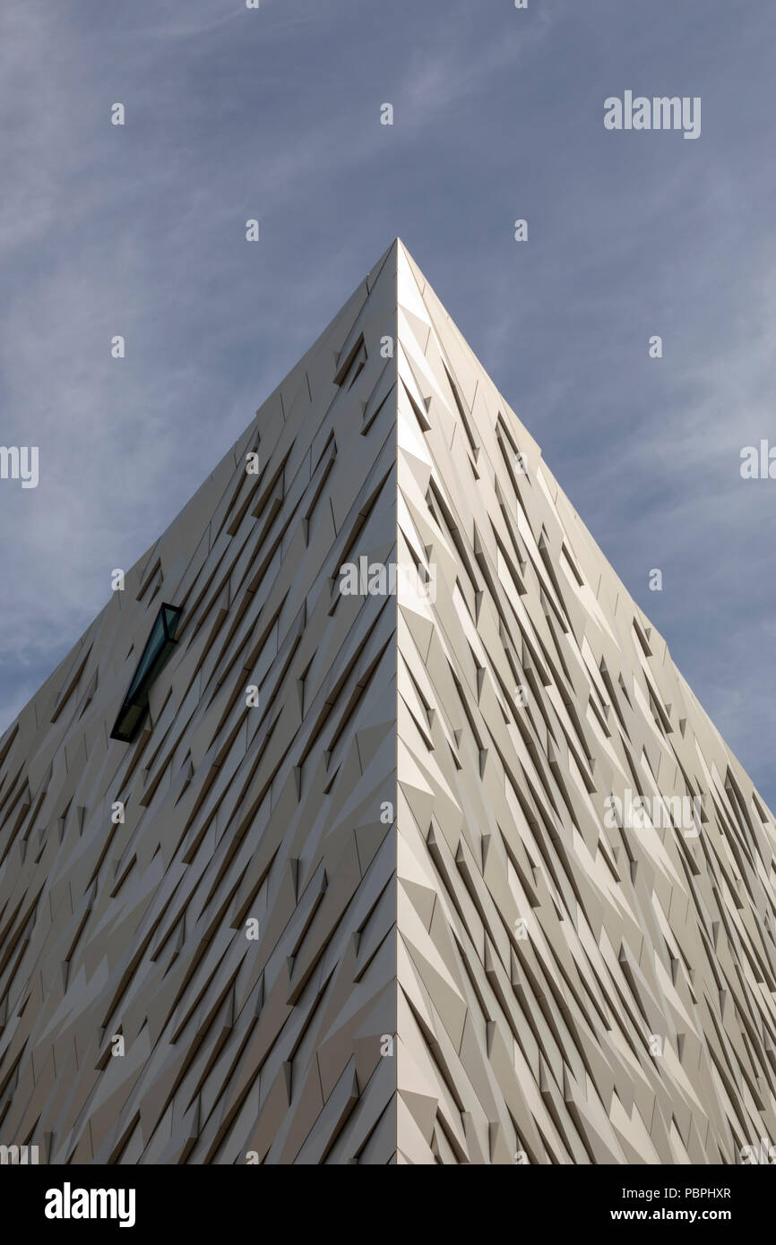 Detaillierte Ansichten der Titanic Belfast Gebäude Stockfoto