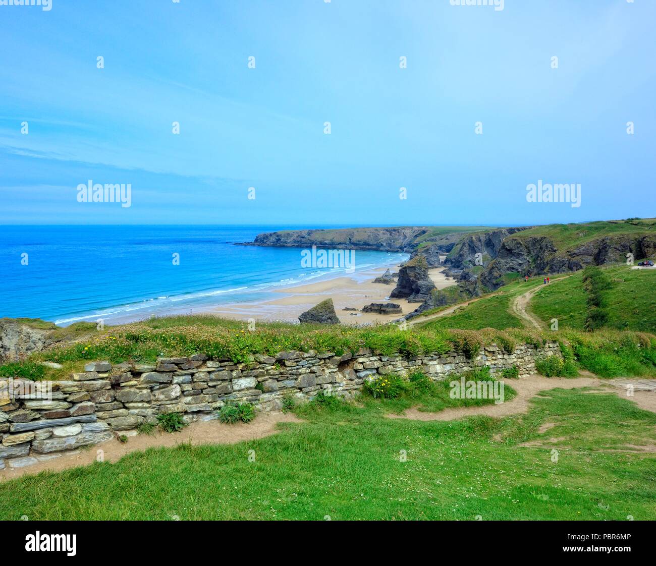 South West Coastal Path Bedruthan Steps, Cornwall, England, Großbritannien Stockfoto
