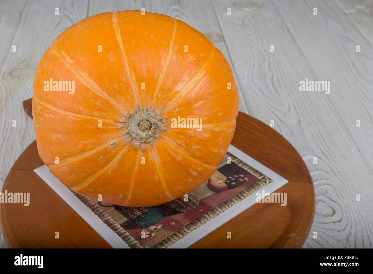 Frische Kurbis Reif Auf Einer Holzernen Tisch Stockfoto Bild