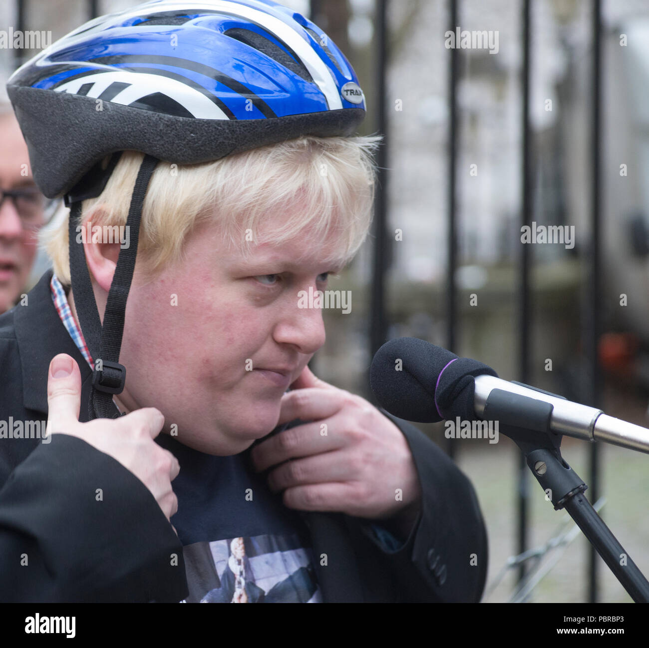 29. März 2017 - Whitehall - London - Faux Bojo (Drew Galdron) durchführen an den Protesten gegen die Unterzeichnung des Artikels 50 Auslösen der BRITISCHEN withdra Stockfoto