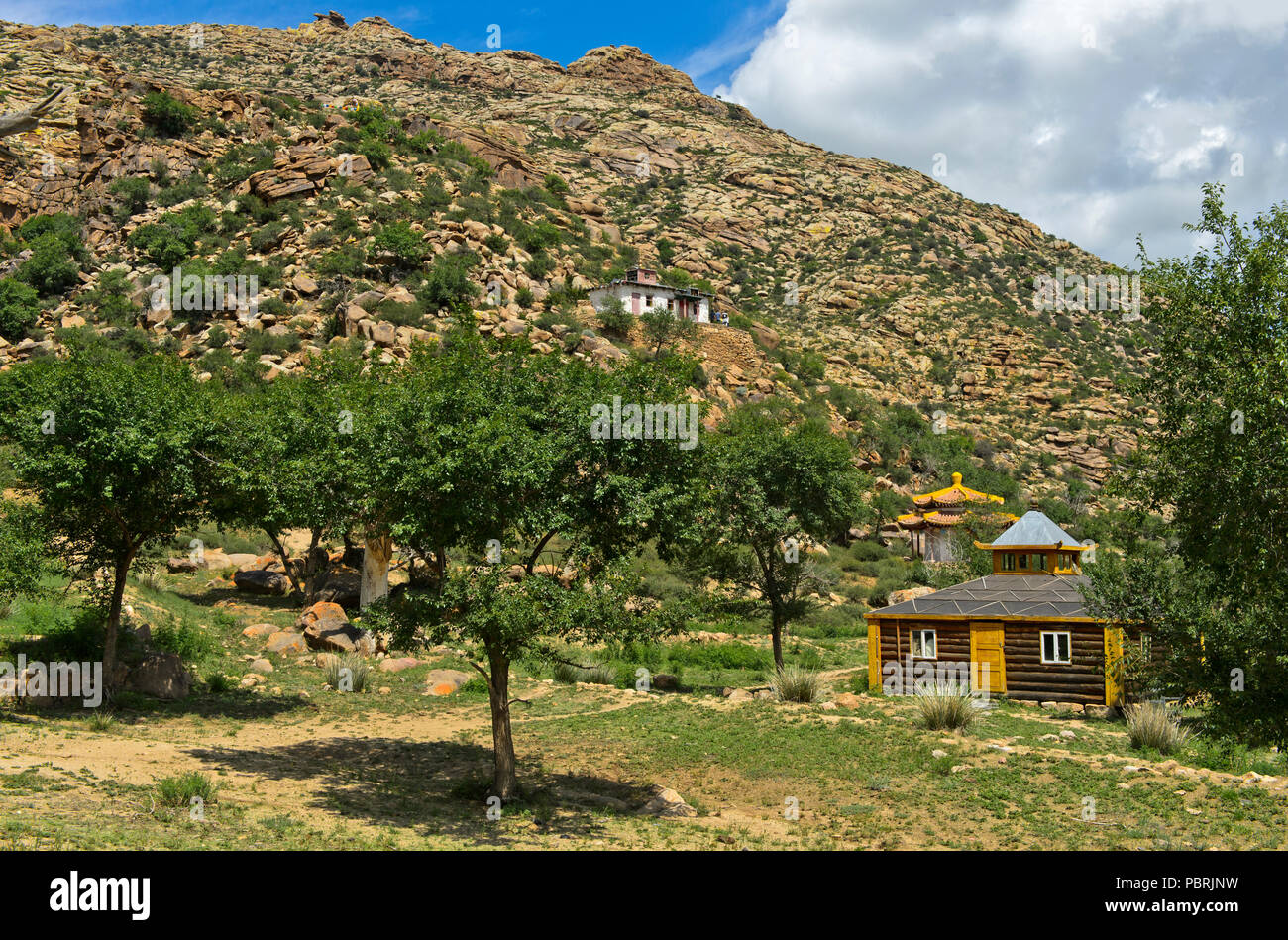 Tempel, unterrain Khamba Kloster, Khugnu Khan Berge, Khögnö Khan Uul Nationalpark, Provinz Bulgan, Mongolei Stockfoto