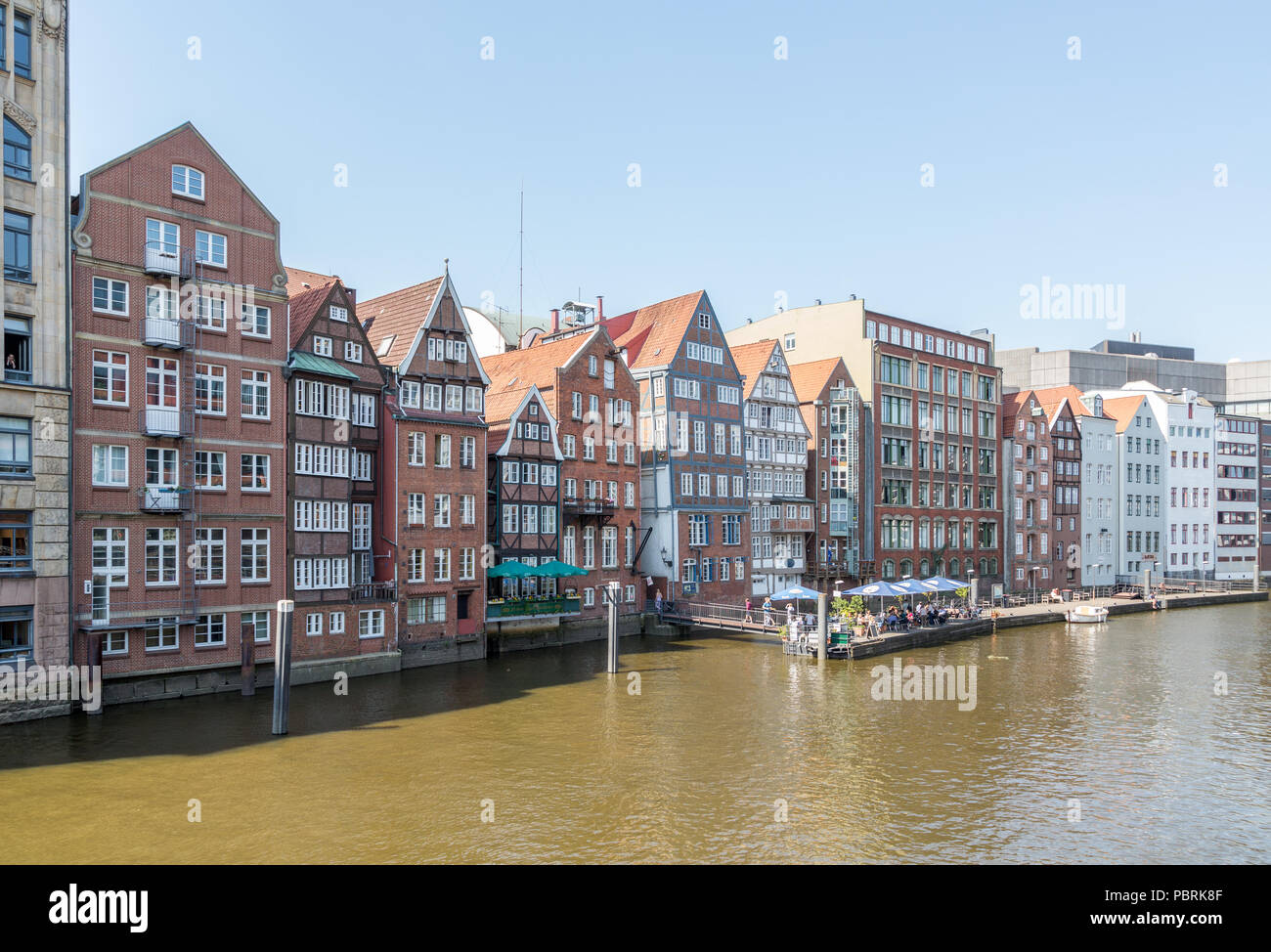 Alte Lagerhäuser am Nikolaifleet, Speicherstadt, Hamburg Stockfoto
