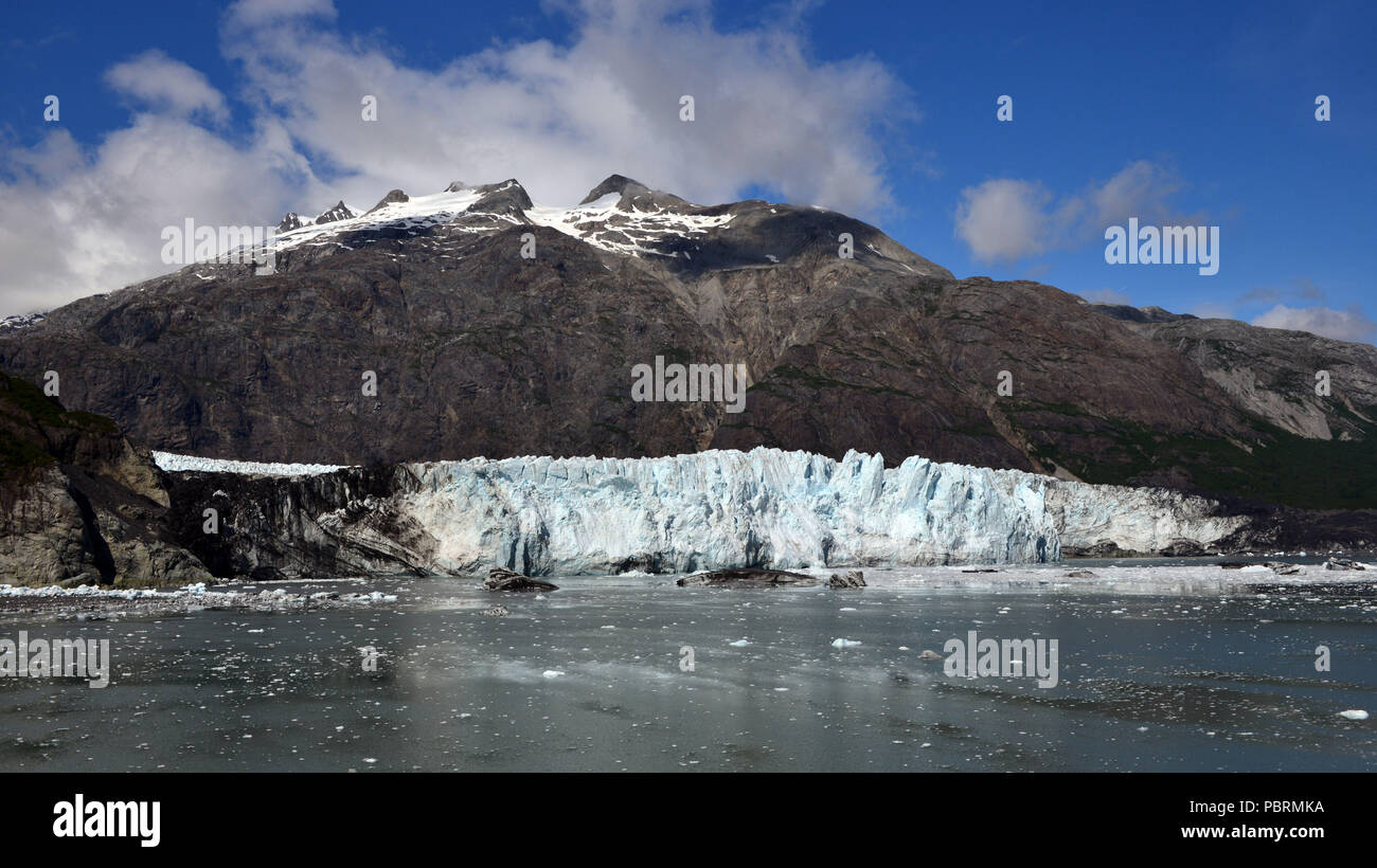 Die margerie Glacier aus desck von Holland America Line Kreuzfahrt Schiff Volendam gesehen, wie sie Kreuzfahrten Glacier Bay National Park, Alaska. USA Stockfoto