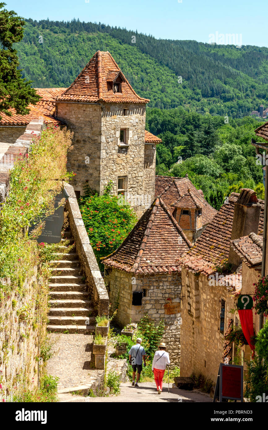 Saint Cirq Lapopie, mittelalterliches Dorf mit der Bezeichnung Les Plus Beaux Villages de France (die schönsten Dörfer Frankreichs). Ch.-B. Occitanie. Frankreich Stockfoto