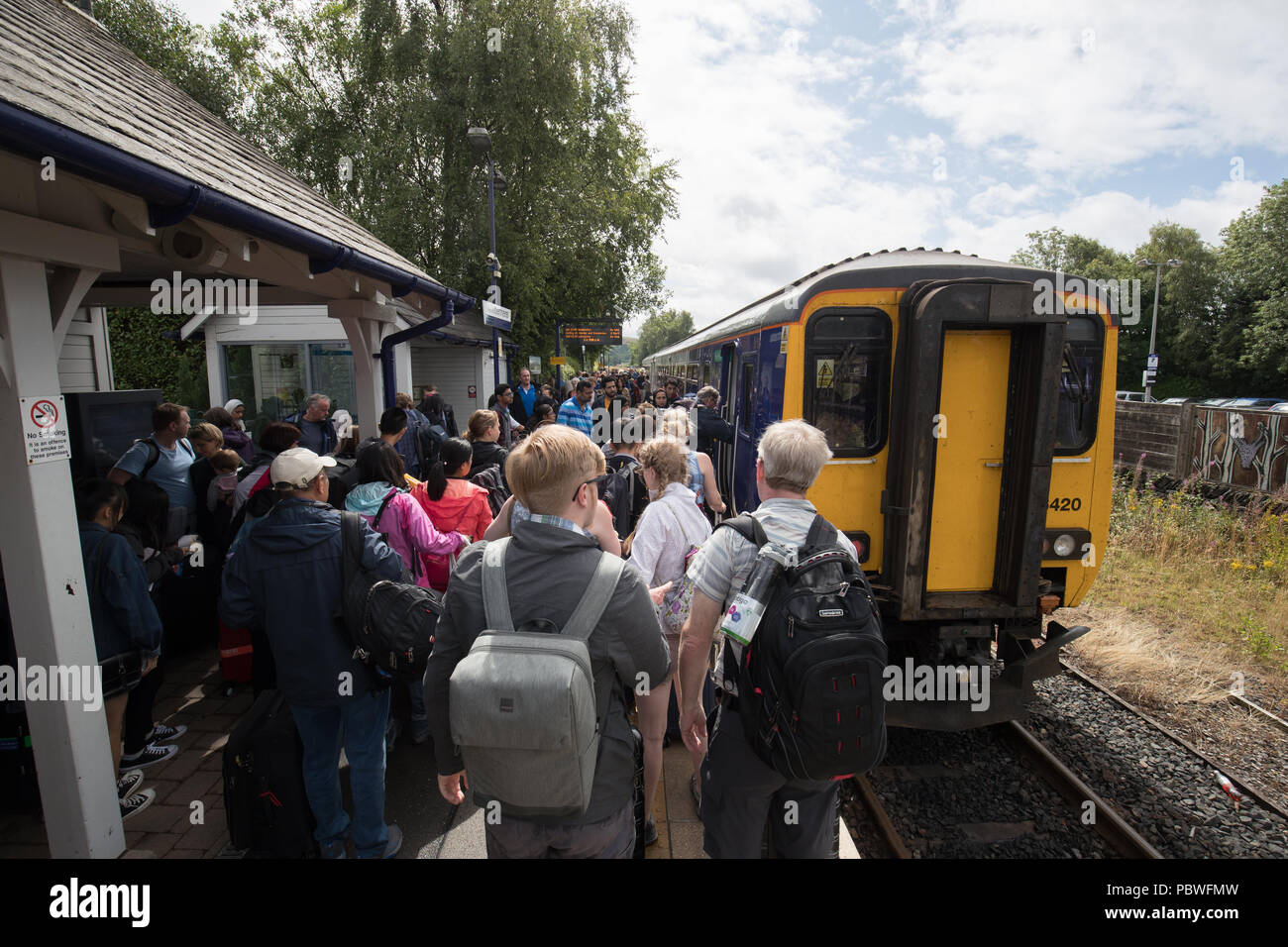 Windermere Cumbria GROSSBRITANNIEN. 30. Juli 2018 Full Service zurück (mit zwei Schlitten statt 3 bisher) auf Seen nach Dienstleistungen, bei denen nach neuen Zeitplan an der Nördlichen Bahn alle Züge auf den Seen, im Lake District, nach 2 Monaten bus Ersatz & Vintage Railway Company, mit dem die Leitung für 2 Wochen lief wieder aufgenommen werden. Northern verschrottet 168 Dienstleistungen pro Tag im letzten Monat, um zu versuchen, das Chaos durch die Einführung der Zeitplan im Mai zu entlasten. Dienstleistungen in Manchester, Lancashire, Merseyside und sind teilweise fortsetzen. Credit: Gordon Shoosmith/Alamy leben Nachrichten Stockfoto