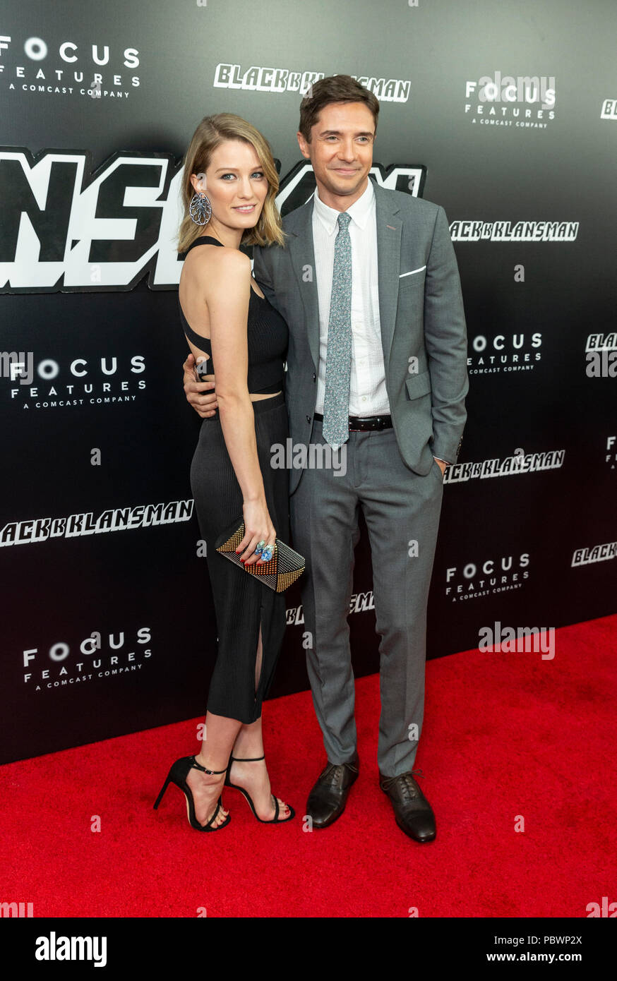 New York, USA. Juli 30, 2018: Ashley Hinshaw und Topher Grace besuchen BlacKkKlansman Premiere an der BAM Harvey Theater Credit: Lev radin/Alamy leben Nachrichten Stockfoto