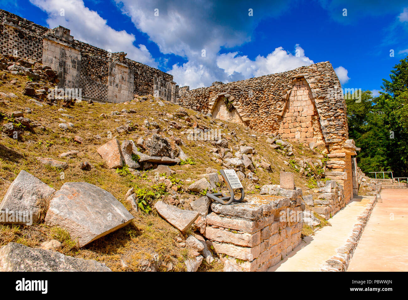 Ruinen von Uxmal, einer alten Maya Stadt der Klassischen Periode. Eine der wichtigsten archäologischen Stätten der Maya Kultur. UNESCO World Heritage si Stockfoto