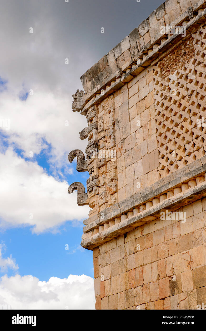 Ruinen von Uxmal, einer alten Maya Stadt der Klassischen Periode. Eine der wichtigsten archäologischen Stätten der Maya Kultur. UNESCO World Heritage si Stockfoto