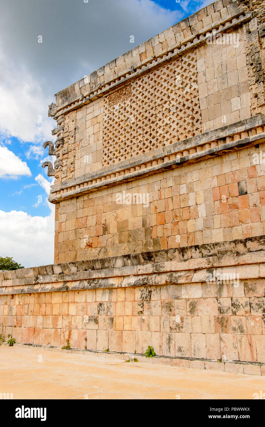 Ruinen von Uxmal, einer alten Maya Stadt der Klassischen Periode. Eine der wichtigsten archäologischen Stätten der Maya Kultur. UNESCO World Heritage si Stockfoto