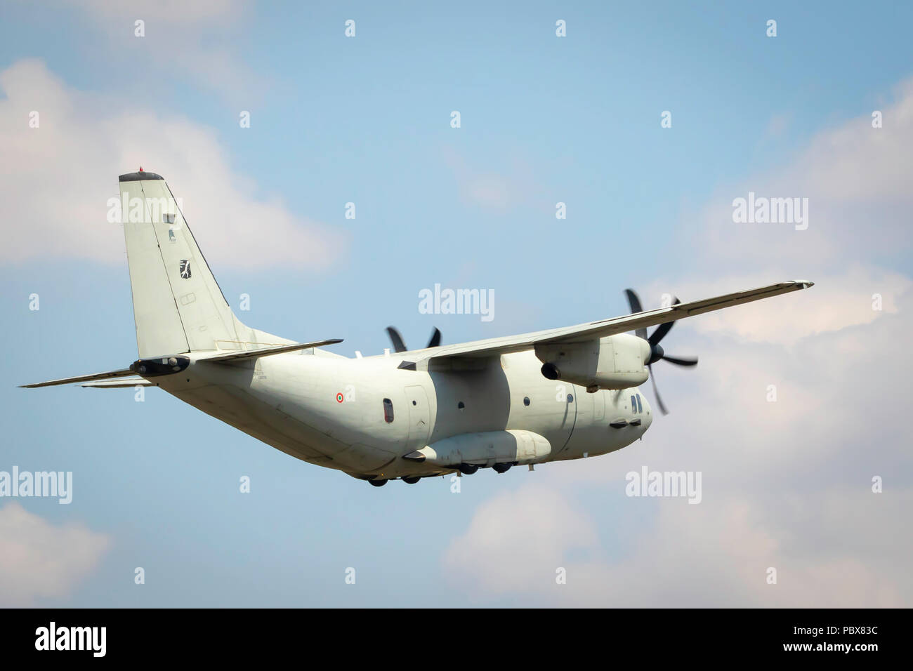 Fairford, Gloucestershire, Großbritannien - 14 Juli, 2018: Die italienische Luftwaffe Alenia Aermacchi C-27 J Spartan zeigt International Air Tattoo in Fairford 2018 Stockfoto