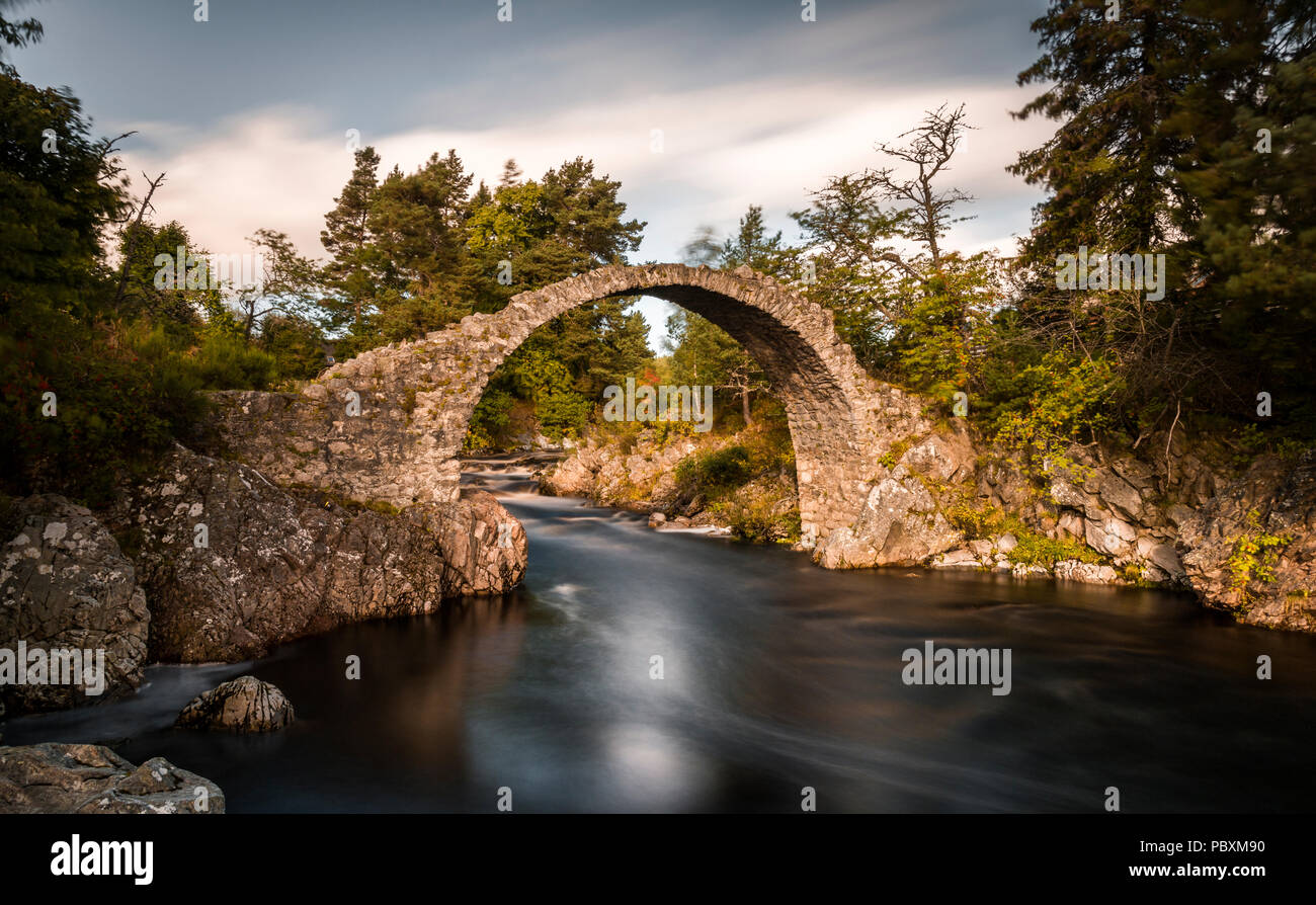 Alte packesel Brücke, Carrbridge, Scottish Highlands, Schottland, Großbritannien, Europa Stockfoto