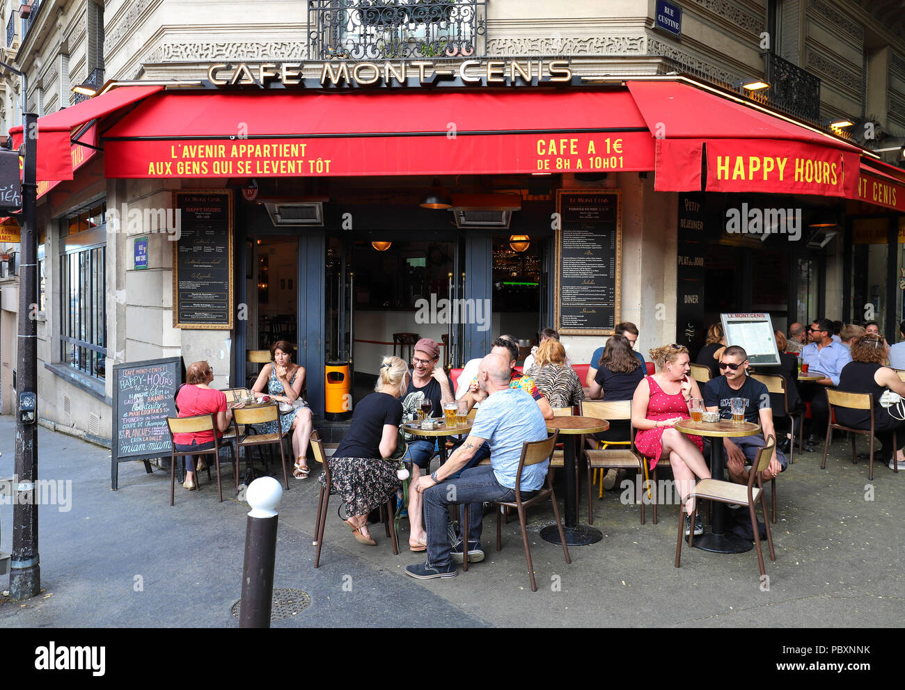 Die traditionellen Pariser Cafe Mont Cenis im historischen Viertel von Montmartre in Paris, Frankreich Stockfoto
