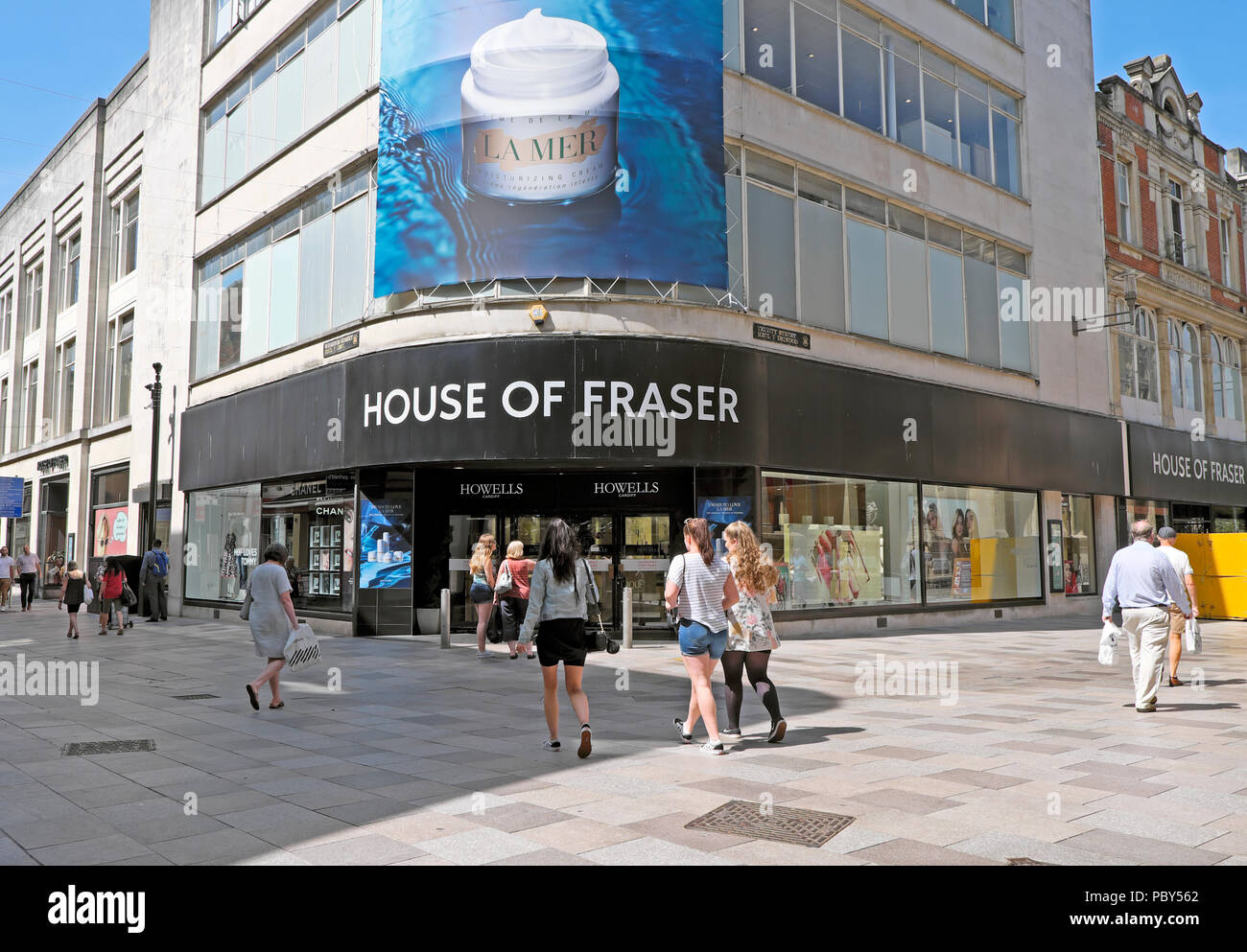 House of Fraser Department Store aufgrund der Schließung im Januar 2019 Cardiff City Centre Wales UK KATHY DEWITT Stockfoto