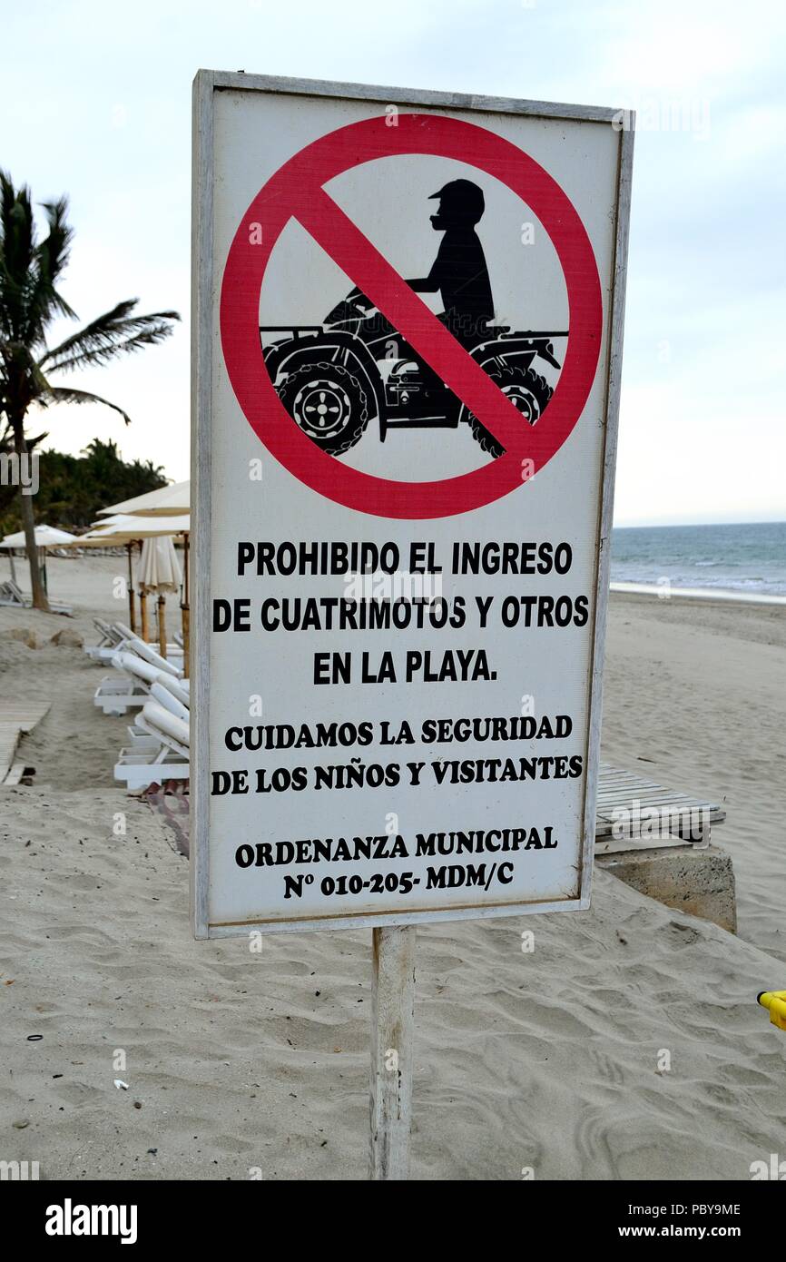 Der Eintrag von ATVs am Strand in Mancora verboten. Abteilung von Piura. PERU Stockfoto