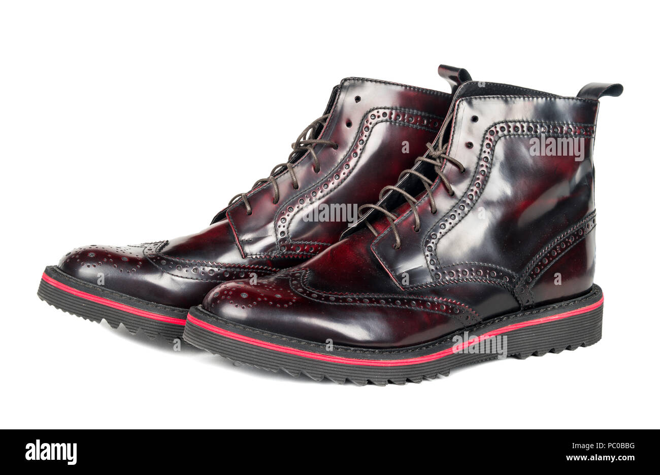 Sie sind glänzend Leder Schuhe auf weißem Hintergrund Stockfoto