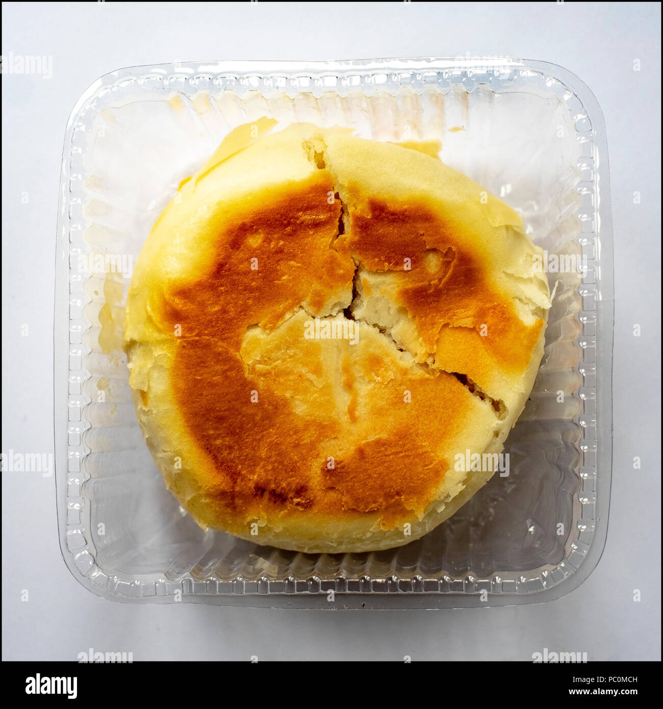 Vietnam, Durian Frucht Kuchen in blisterpack Stockfoto