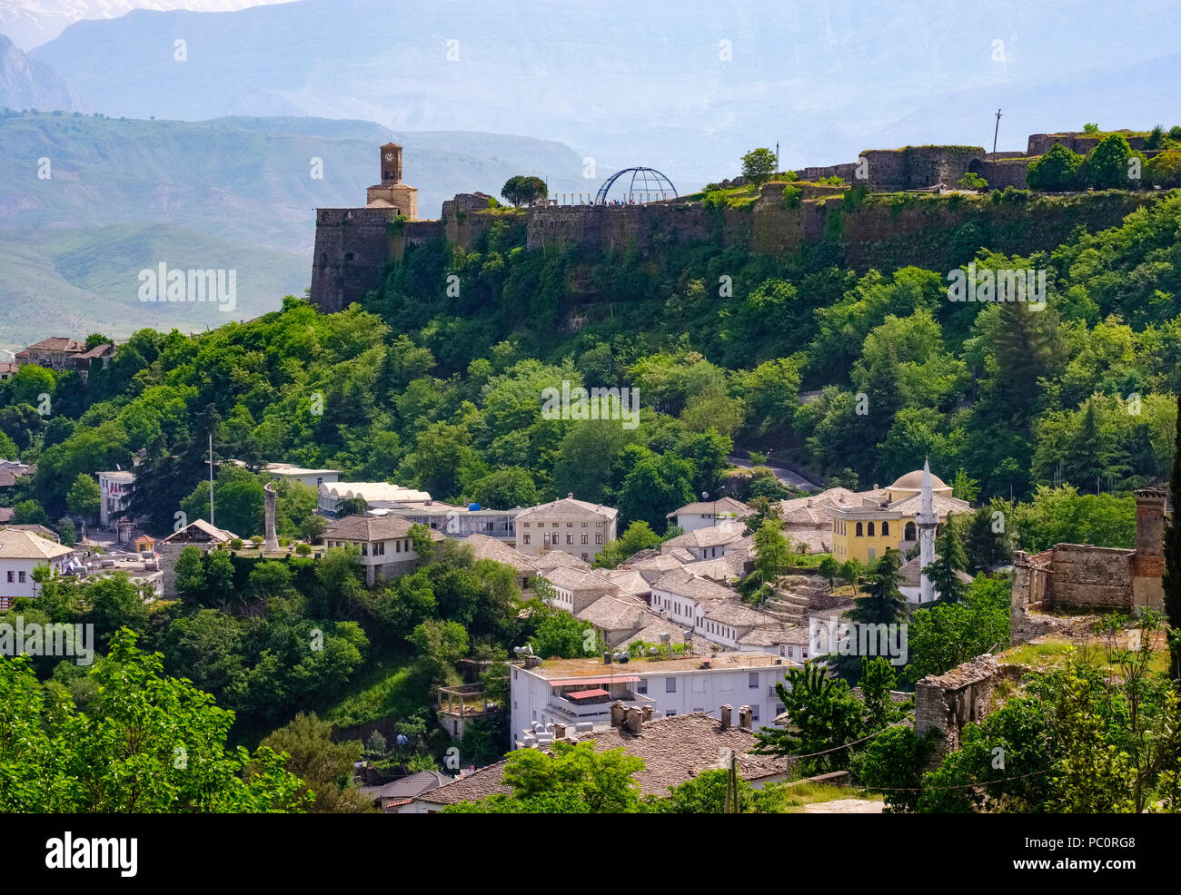 Qafa e Pazarit Basar Bezirk und Schloss, Altstadt, Gjirokastra, Gjirokastër, Albanien Stockfoto