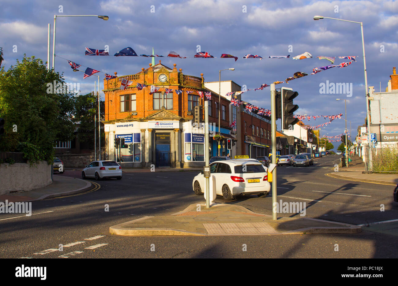 Vom 29. Juli 2018 Die Ulster Unionist Nordirland politische Hauptquartier auf das Belmont Road Belfast Nordirland am späten Abend Sonnenlicht Stockfoto