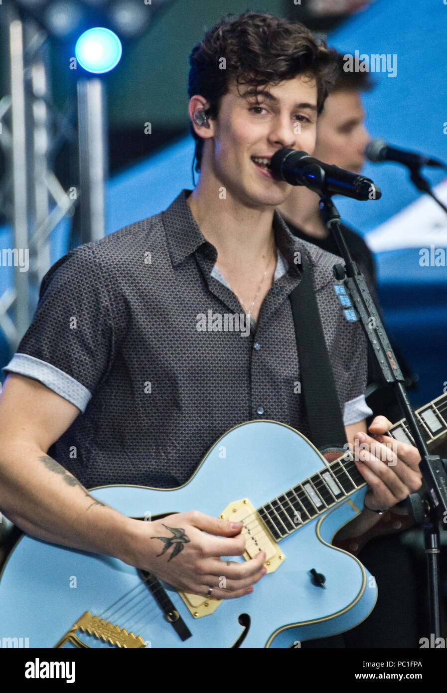 New York, NY, USA. 1. Juni 2018. Kanadische Singer-Songwriter Shawn Mendes führt auf NBC's "Heute" zeigen Sommer-konzertreihe am Rockefeller Plaza. Stockfoto