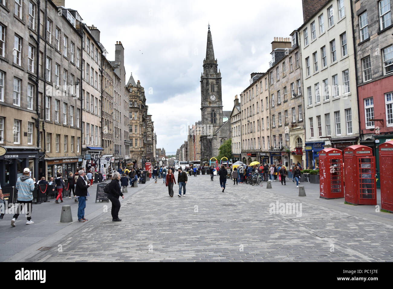Street Scene, Royal Mile, Edinburgh, Schottland. Juni, 2018 Stockfoto