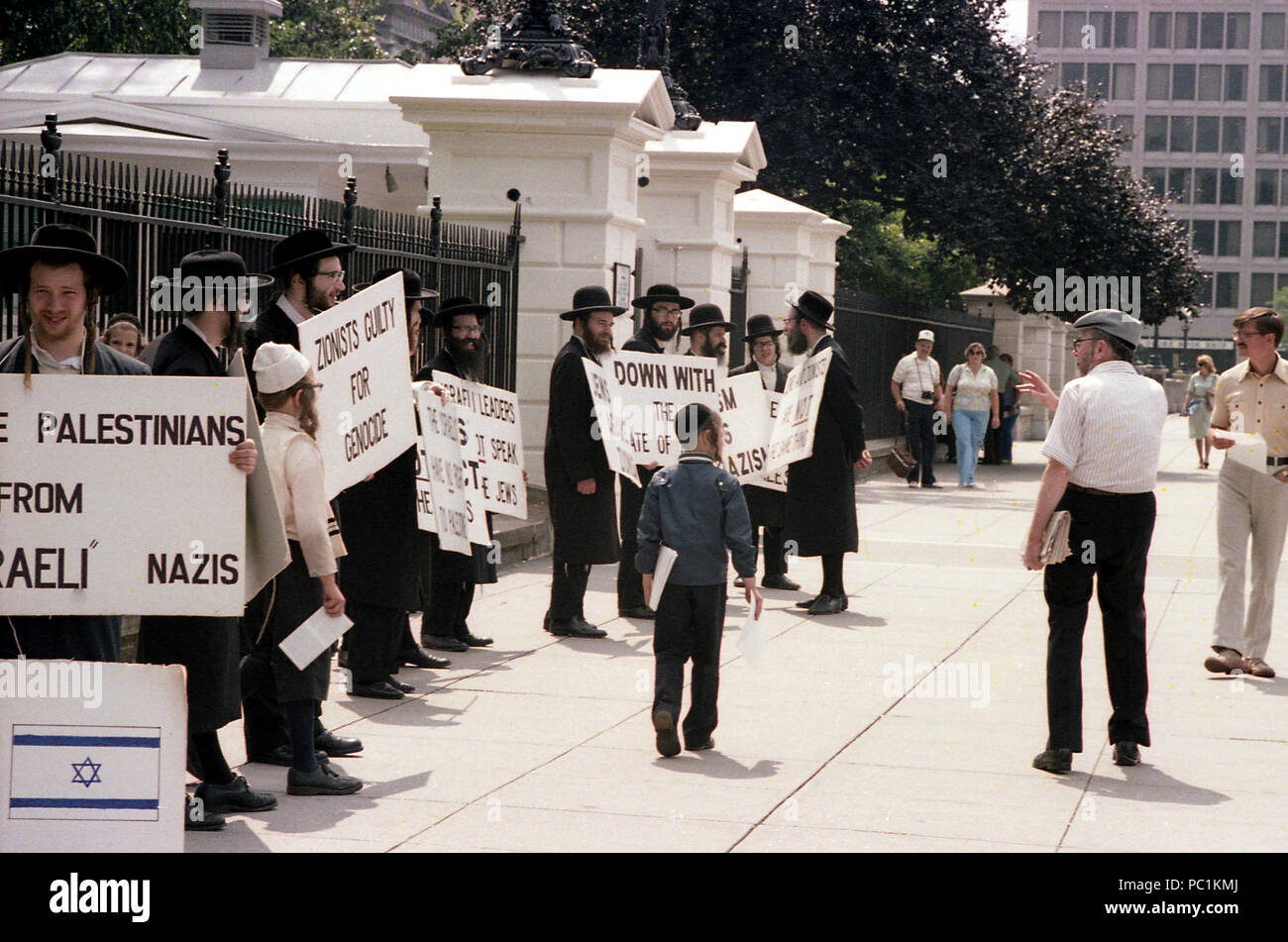 Juden protestieren vor dem Weißen Haus gegen den Zionismus. 1982, Washington D.C. Stockfoto