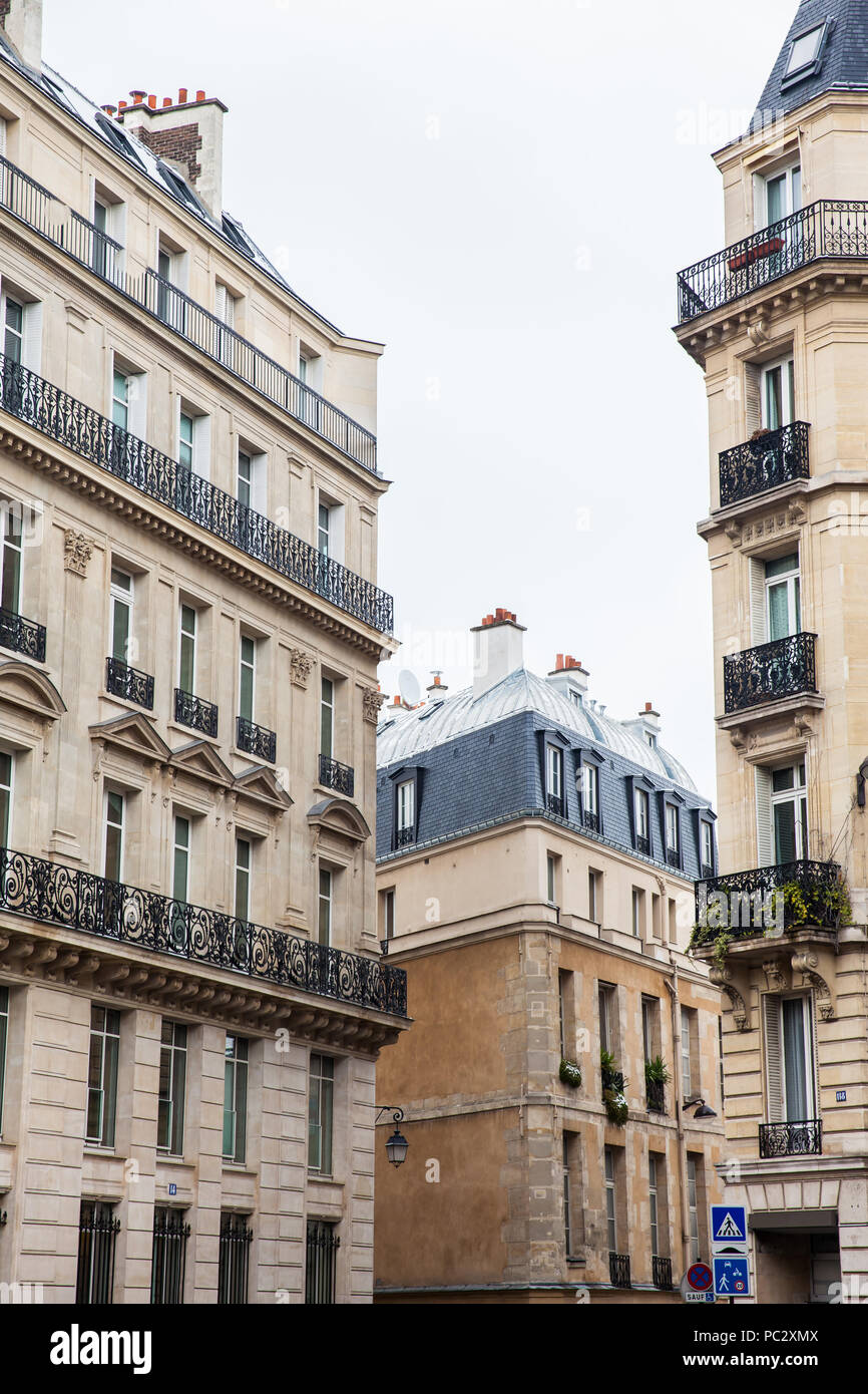 Antike Gebäude an Danton Straße in Paris Frankreich Stockfoto