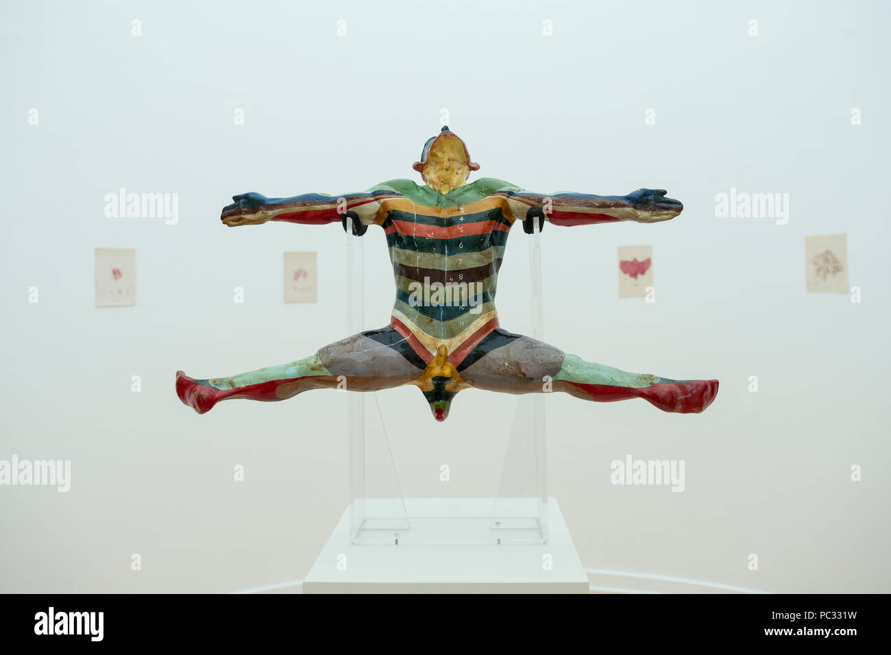 Dermatome Mann auf Darlehen von Anatomie Museum der Universität Edinburgh auf Anzeige an Talbot Rice Gallery in der Universität von Edinburgh. Modell zeigt Nerv Stockfoto