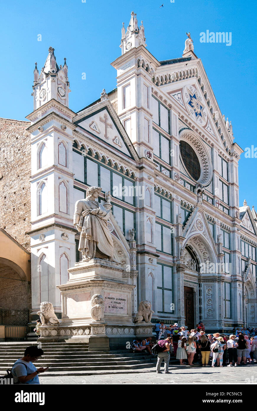 Seitenansicht der Fassade der Kathedrale Santa Maria del Fiore, Florenz, Italien Stockfoto