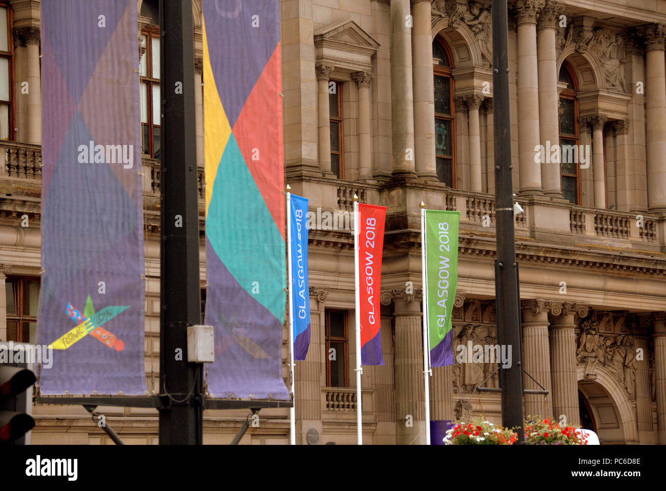 Glasgow, Schottland, Großbritannien 1. August. Die Europäischen Meisterschaften beginnen in der Stadt und Berlin gleichzeitig als Stadt Banner für den sportlichen Feier auf dem George Square Stadtzentrum. Gerard Fähre / alamy Nachrichten Stockfoto