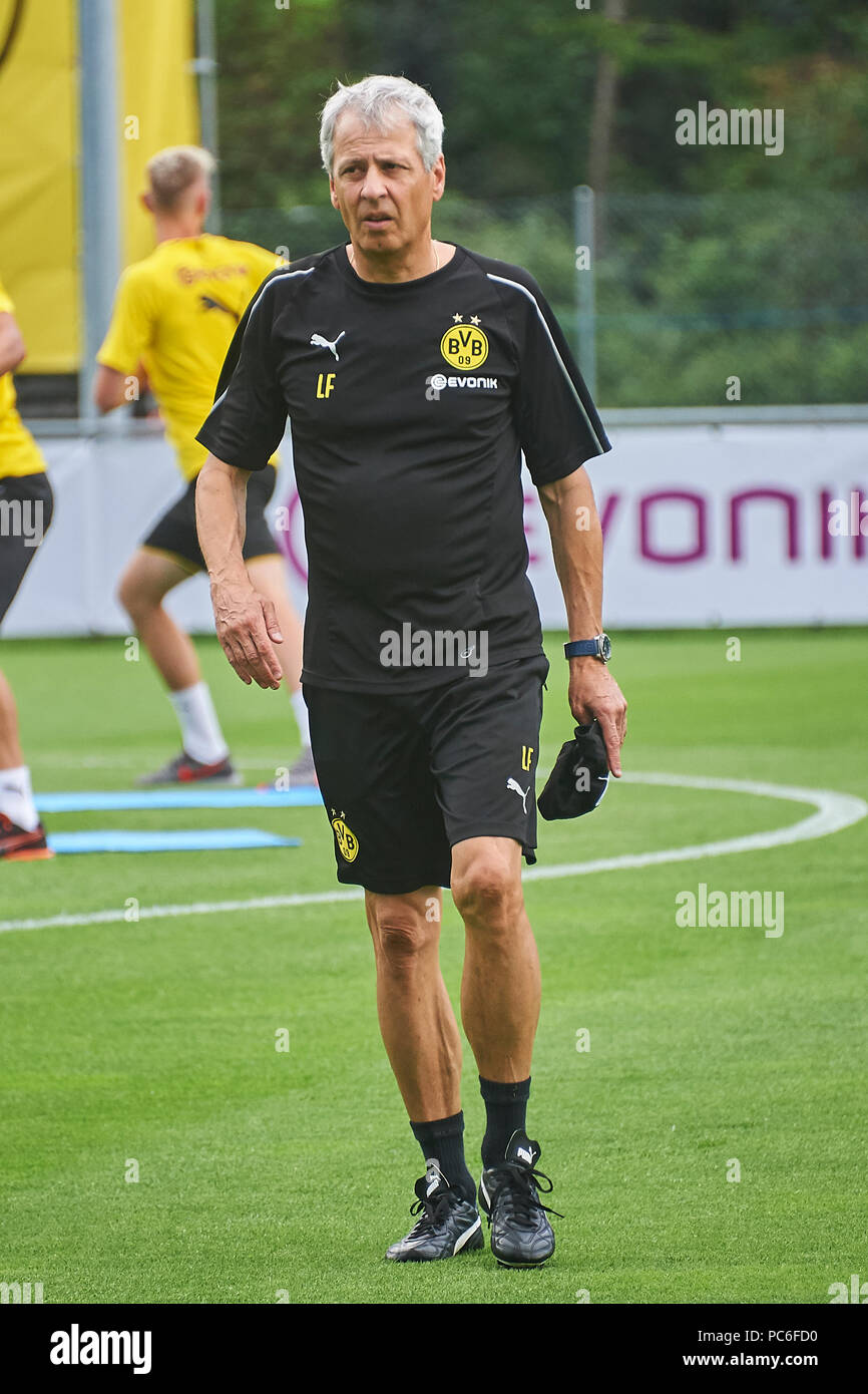 Bad Ragaz, Schweiz. 1. August 2018. Trainer Lucien Favre während einer  Trainingseinheit der ersten Borussia Dortmund das Team am Sportplatz Ri-Au  in Bad Ragaz. Die borussen Aufenthalt in Bad Ragaz für eine