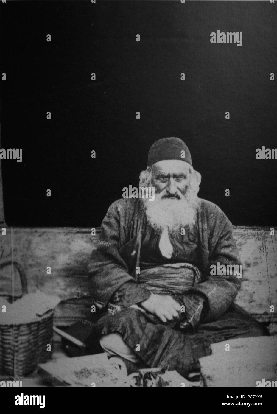 3 ein Jude, Verkäufer der Muttern (ermakov) BW Stockfoto 3 ein Jude, Verkäufer der Muttern (ermakov) BW Stockfoto